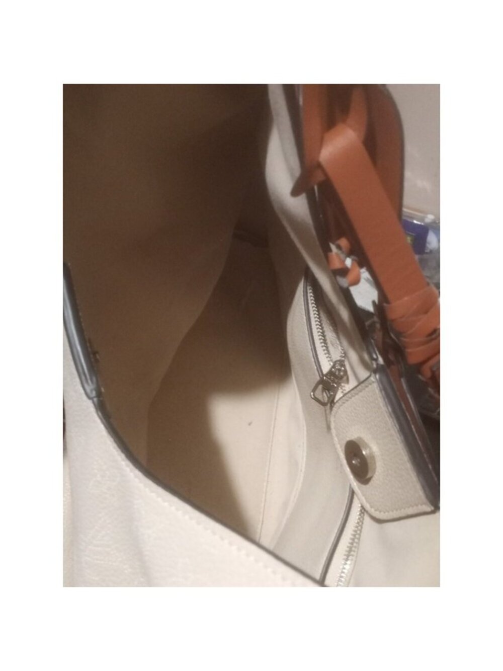 LOUIS VUITTON Paris Carmel Mahina Leather Hobo Bag White Beige - Picture 12 of 12